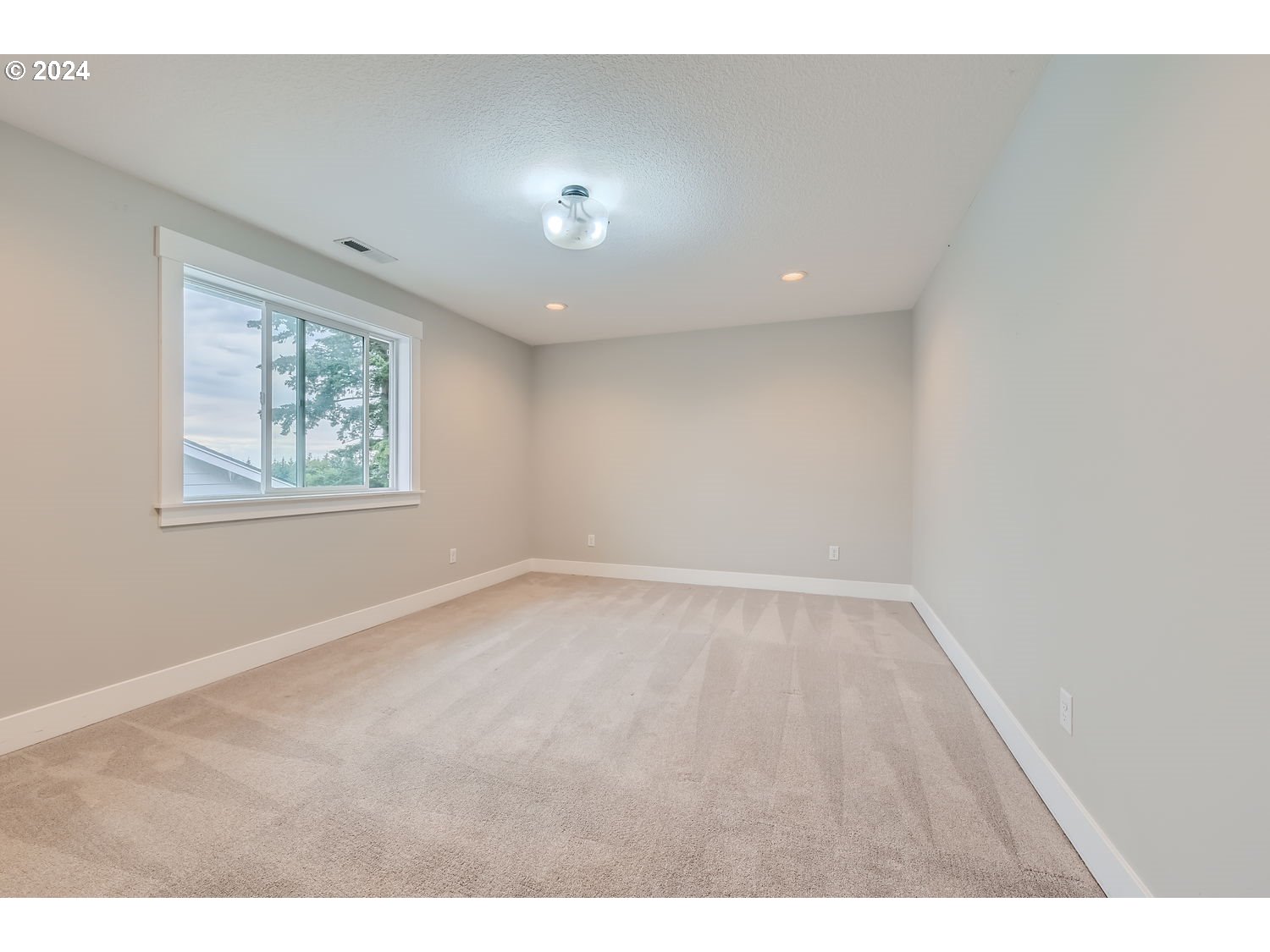 37987 Juniper Street Sandy, OR 97055 - Photo 21 of 28 Gallery Image 21
