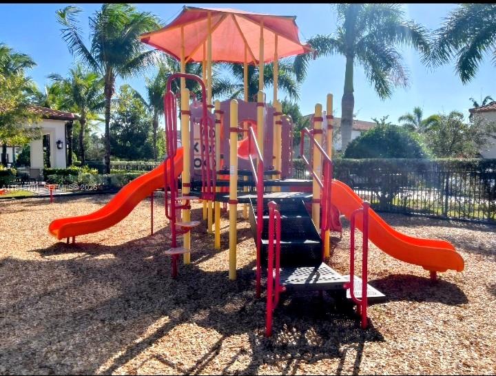 17548 Southwest Sw Miami, FL 33131 - Photo 13 of 18