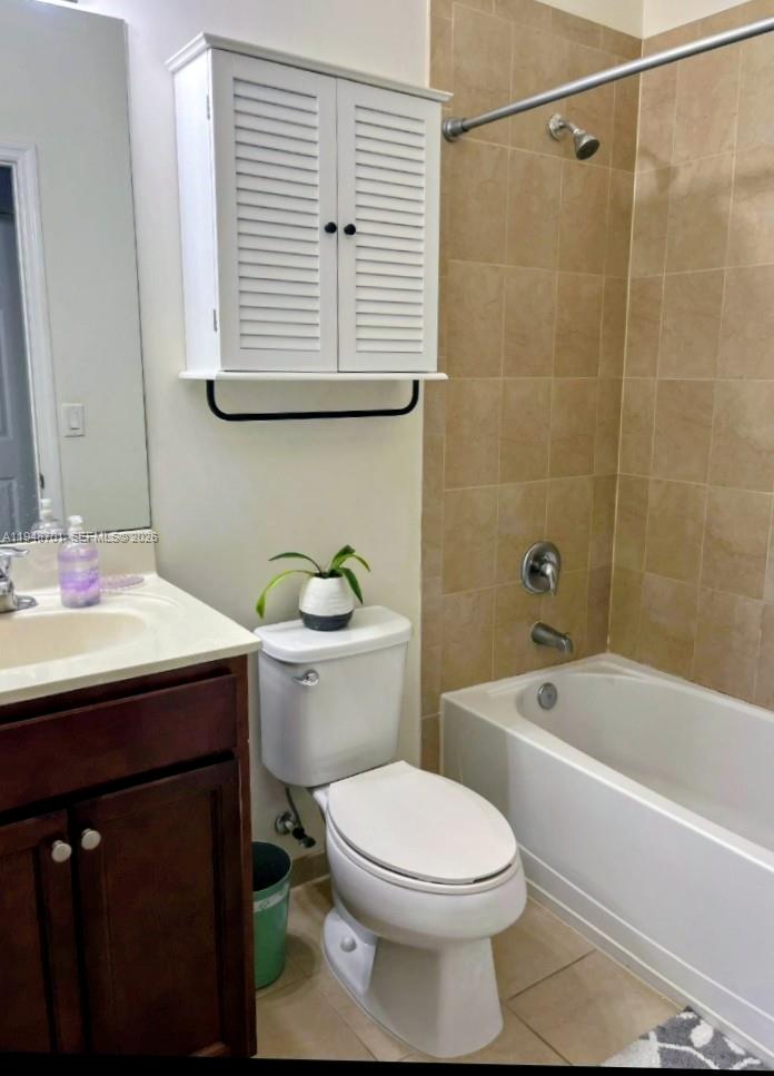 17548 Southwest Sw Miami, FL 33131 - Photo 8 of 18