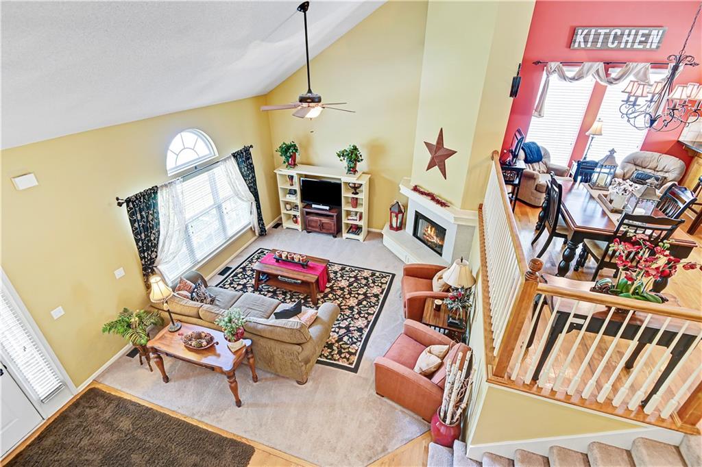 13254 Reeder Street Overland Park, KS 66213 - Photo 11 of 43