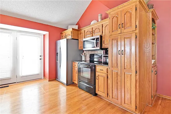 $485,000 | 13254 Reeder Street, Overland Park, KS 66213
