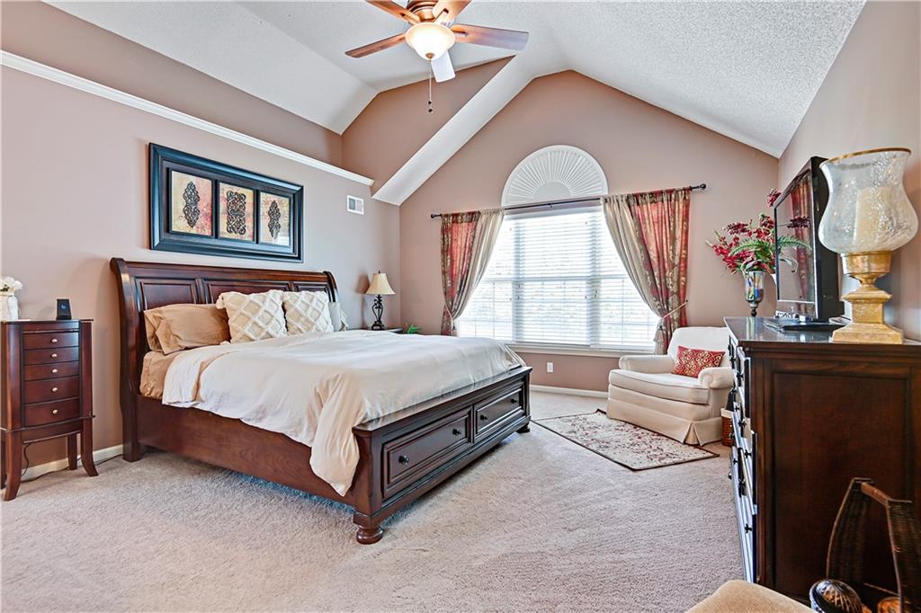 13254 Reeder Street Overland Park, KS 66213 - Photo 21 of 43