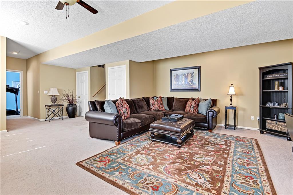 13254 Reeder Street Overland Park, KS 66213 - Photo 28 of 43