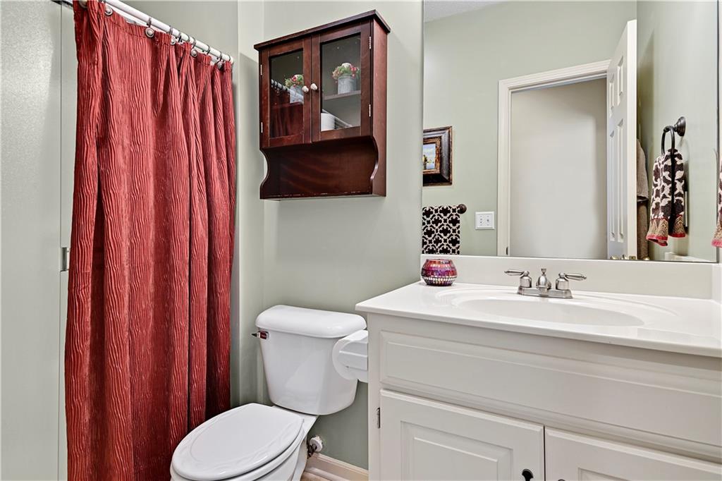 13254 Reeder Street Overland Park, KS 66213 - Photo 32 of 43