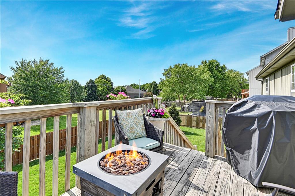 13254 Reeder Street Overland Park, KS 66213 - Photo 35 of 43