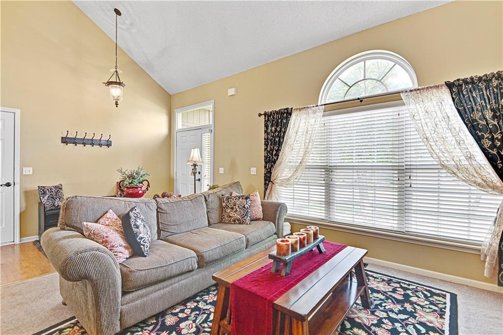 13254 Reeder Street Overland Park, KS 66213 - Photo 8 of 43