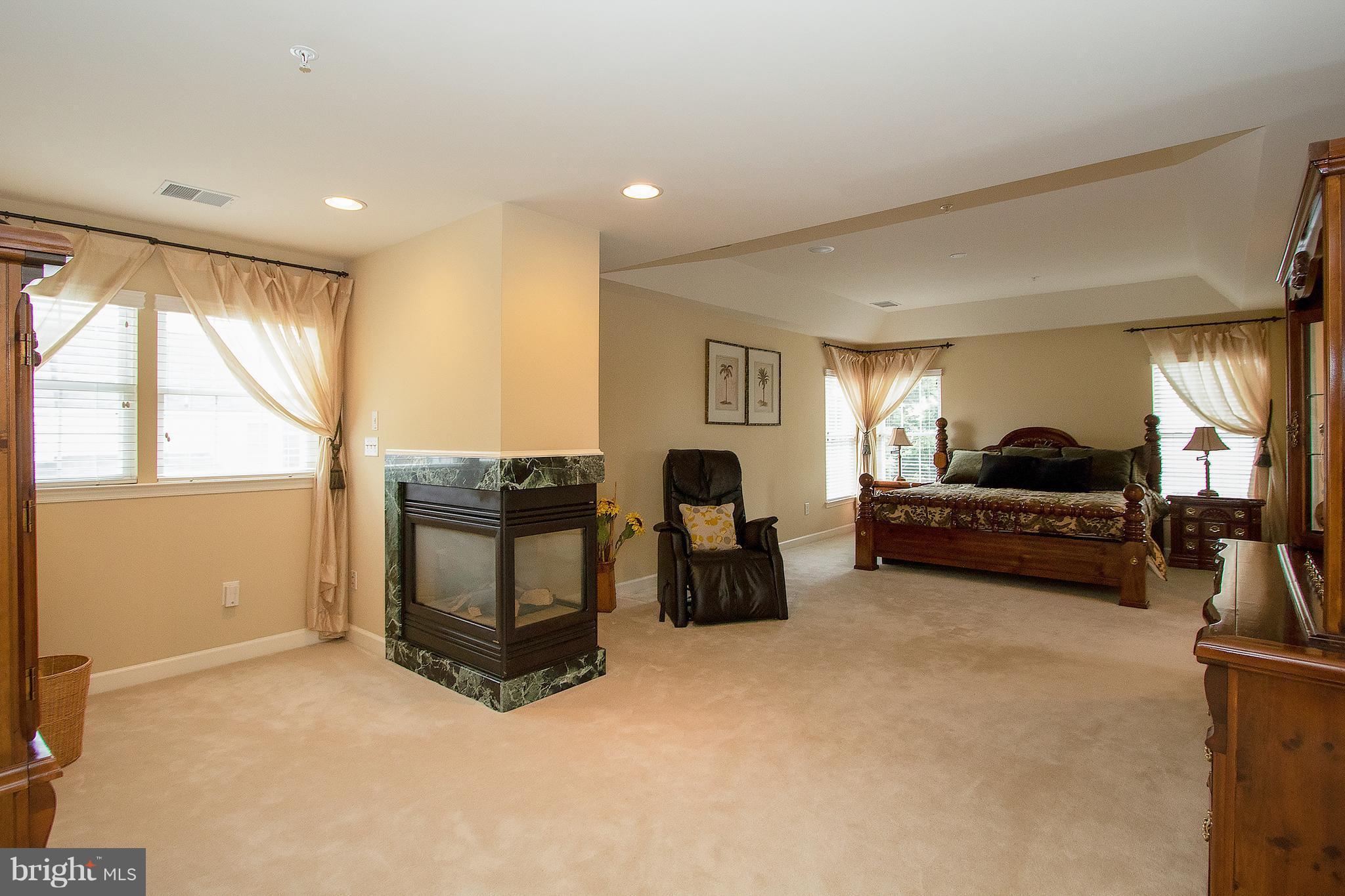 13905 Bromfield Road Germantown, MD 20874 - Photo 16 of 30 Bedroom (Master)