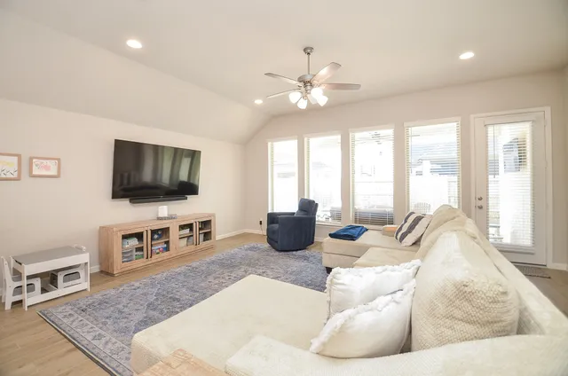 $3,500 | 30247 Gold Finch Place, Fulshear, TX 77441