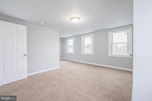 $1,600 | 211 Front Street, Unit 2, Fieldsboro, NJ 08505