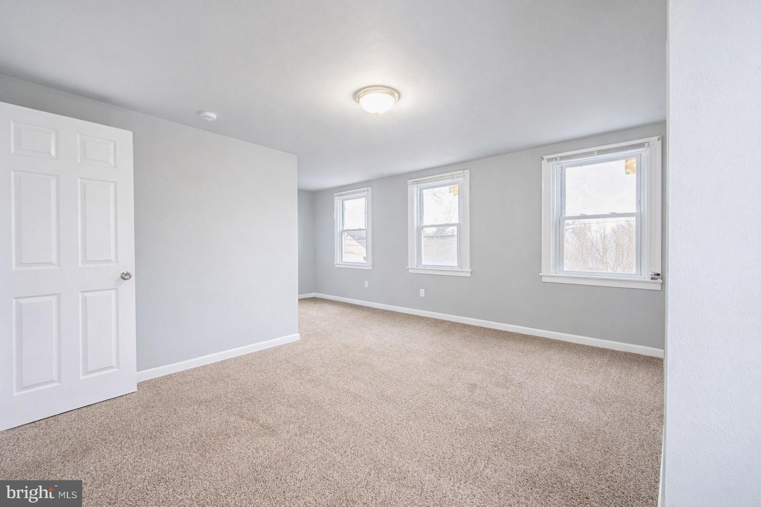211 Front Street, Unit 2 Fieldsboro, NJ 08505 - Photo 7 of 9