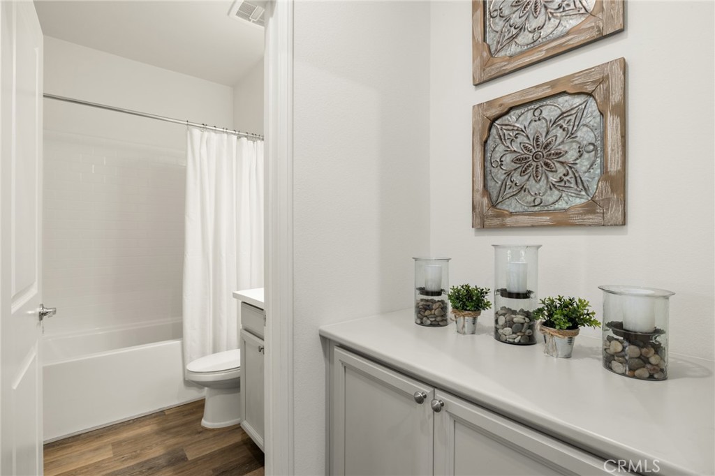 30154 Old Mill Road Menifee, CA 92584 - Photo 16 of 131 Main floor bath