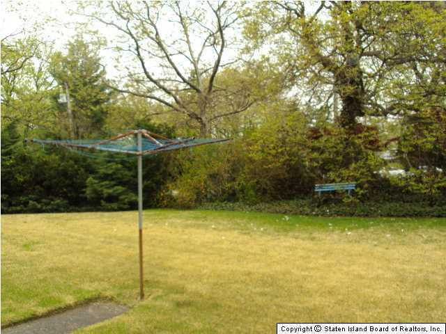 166 Radcliff Road Staten Island, NY 10305 - Photo 5 of 5 Additional Photo