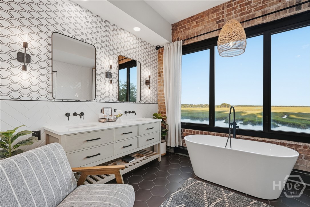 715 East 1st Street Midway, GA 31320 - Photo 19 of 42 Primary Bath