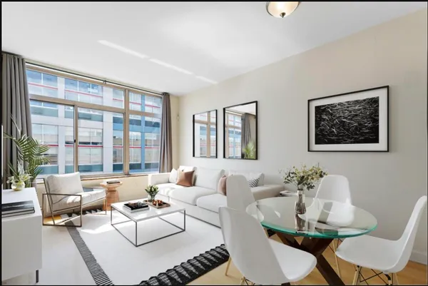 $4,700 | 10 Regent Street, Unit 801, Jersey City, NJ 07302