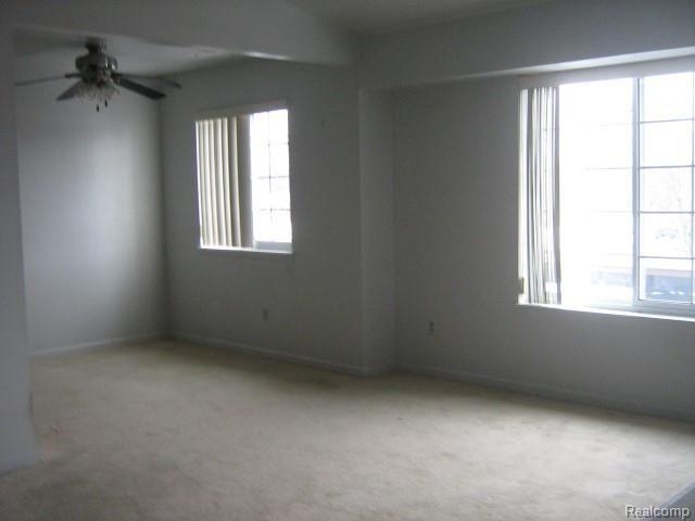 31828 Kelly Road Roseville, MI 48066 - Photo 6 of 14 3-9-14 057 (Small).jpg