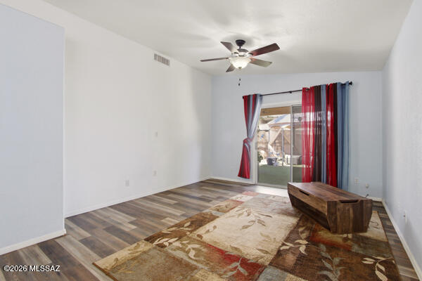 9458 East Bench Mark Loop Tucson, AZ 85747 - Photo 8 of 28 Living Room