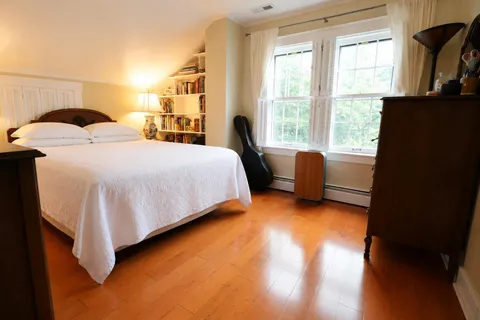 $1,195,000 | 15 East Walnut Street, Alexandria, VA 22301