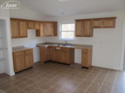 15208 South Duffield Road Byron, MI 48418 - Photo 8 of 17 20217171-7.JPG