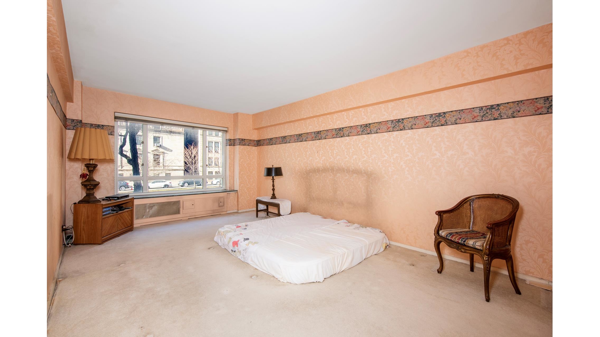 799 Park Avenue, Unit 2B Manhattan, NY 10021 - Photo 4 of 32