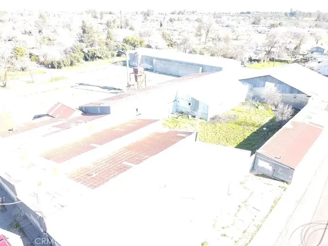 a picture of a very nice looking room