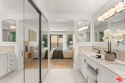 $795,000 | 1 62nd Place, Unit 203, Long Beach, CA 90803