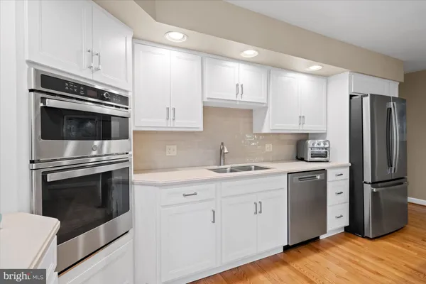 $889,900 | 12 Larchmont Court, Hockessin, DE 19707