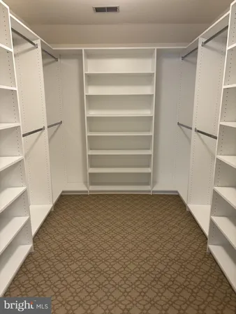 $889,900 | 12 Larchmont Court, Hockessin, DE 19707