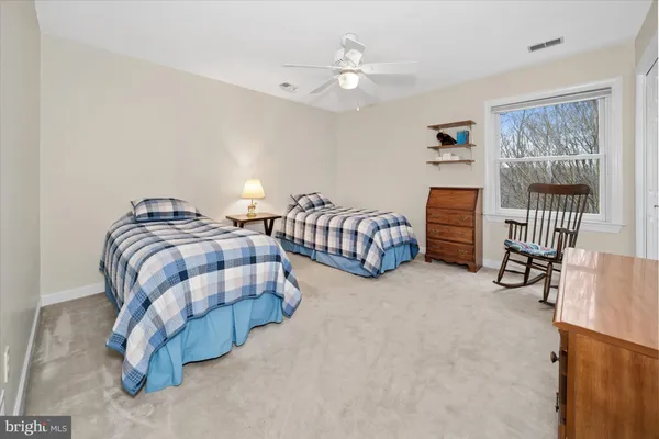 $889,900 | 12 Larchmont Court, Hockessin, DE 19707