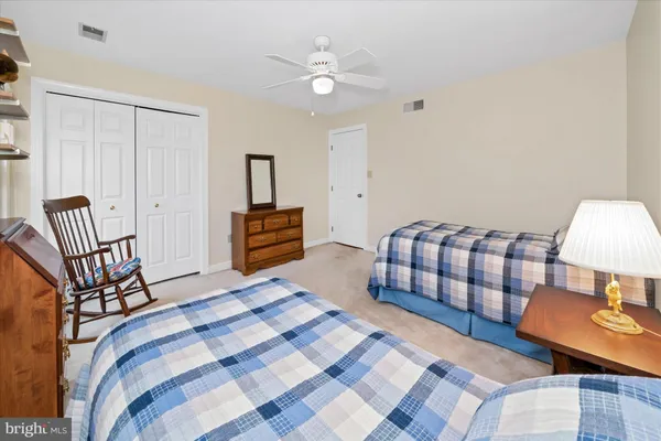 $889,900 | 12 Larchmont Court, Hockessin, DE 19707