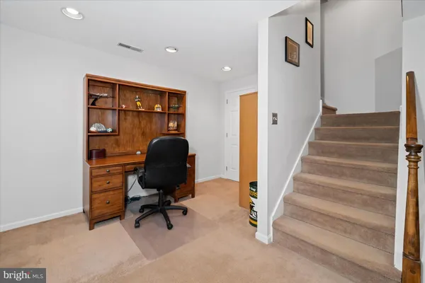 $889,900 | 12 Larchmont Court, Hockessin, DE 19707