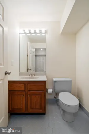 $889,900 | 12 Larchmont Court, Hockessin, DE 19707