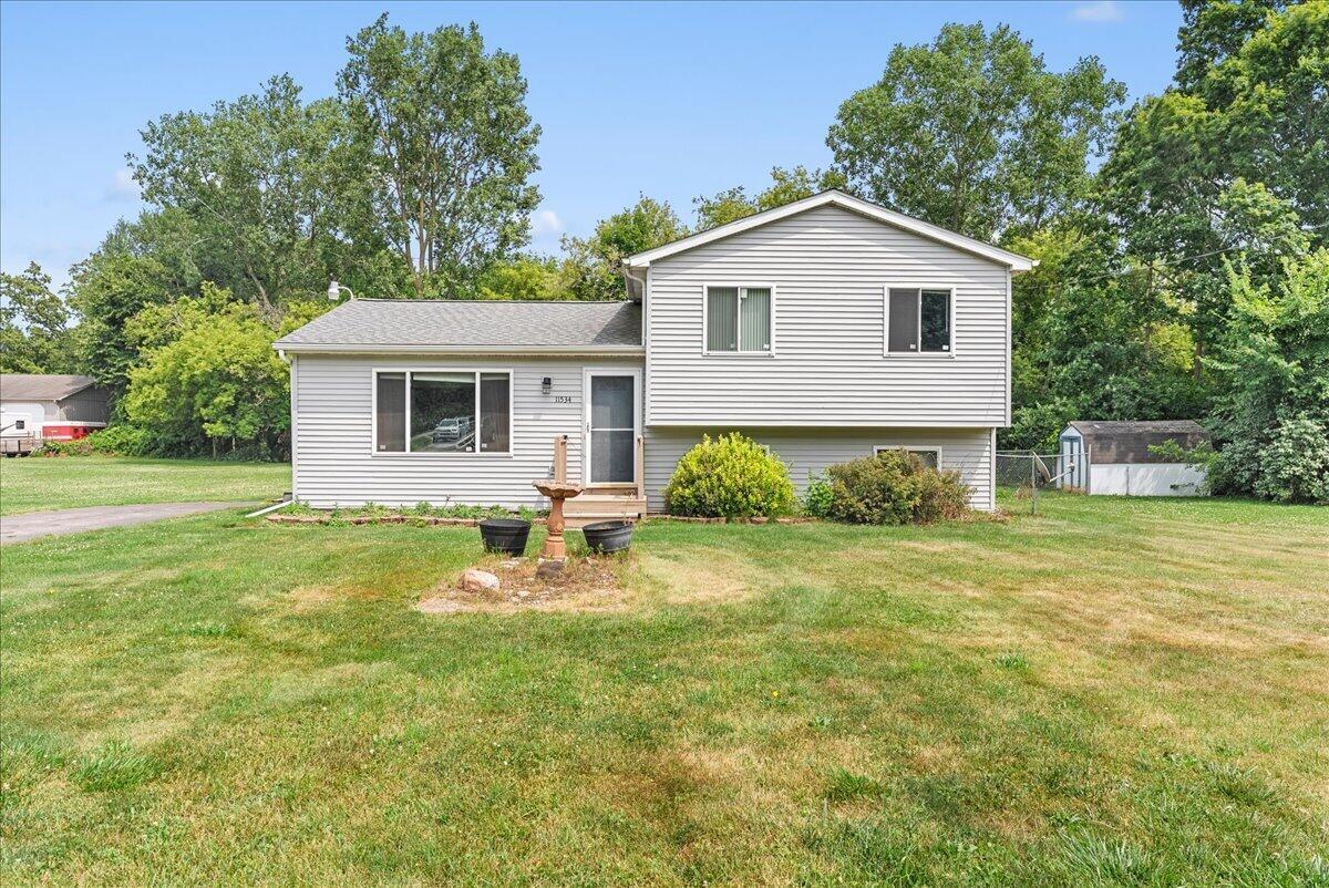 11534 Eaton Rapids Road Springport, MI 49284 - Photo 2 of 34 Gallery Image 2