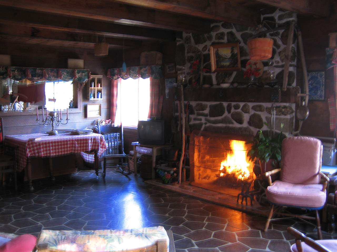 2577 River Road Arlington, VT 05250 - Photo 4 of 20 Gallery Image 4