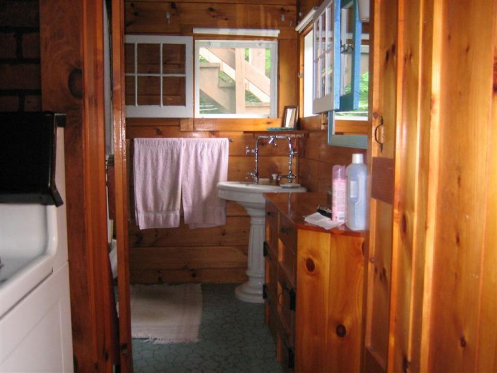 2577 River Road Arlington, VT 05250 - Photo 9 of 20 Gallery Image 9