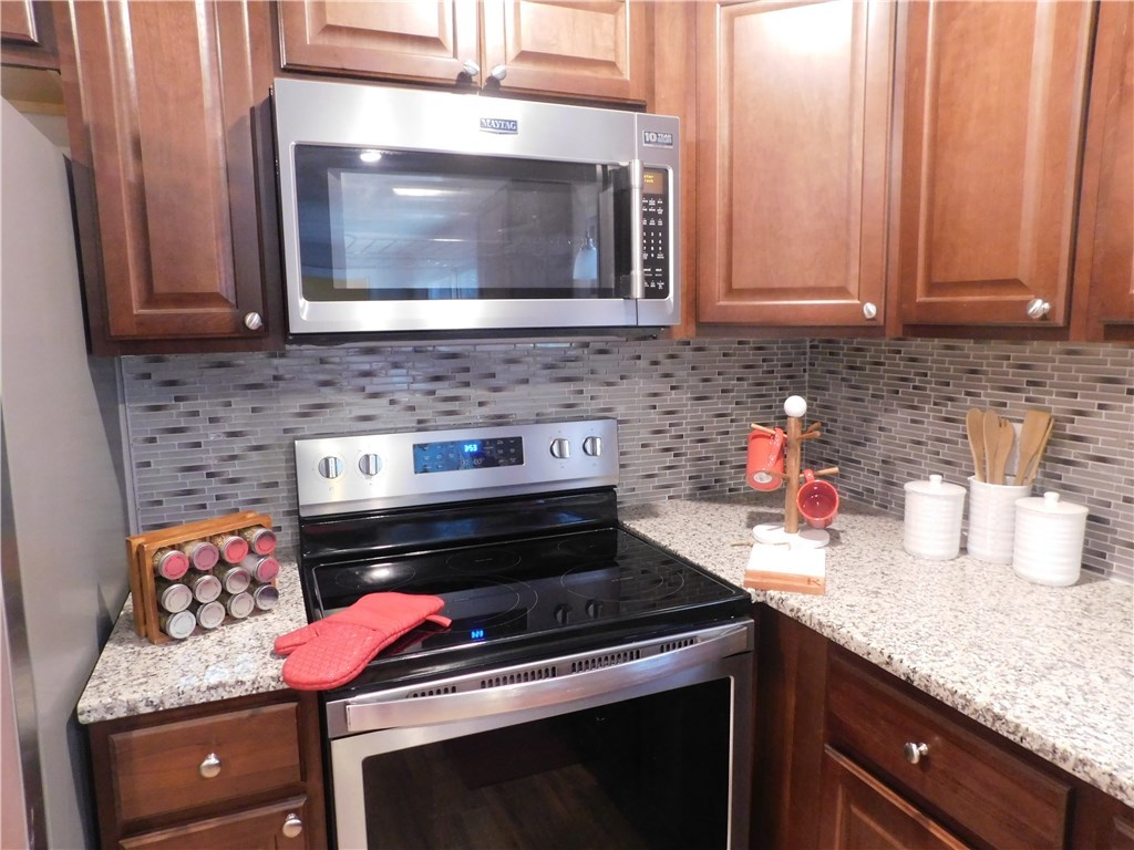 50 Arnold Road Coventry, RI 02816 - Photo 5 of 16