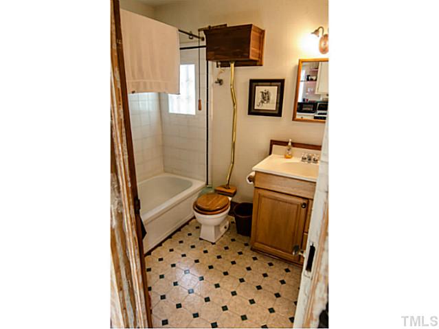 708 Sasser Street Raleigh, NC 27604 - Photo 9 of 13