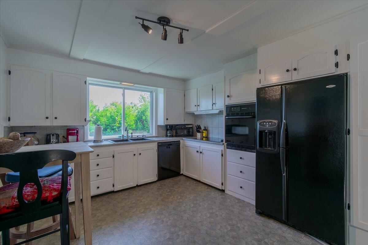 7 Everett Avenue Owls Head, ME 04854 - Photo 21 of 51 7 Everett Avenue, Owls Head