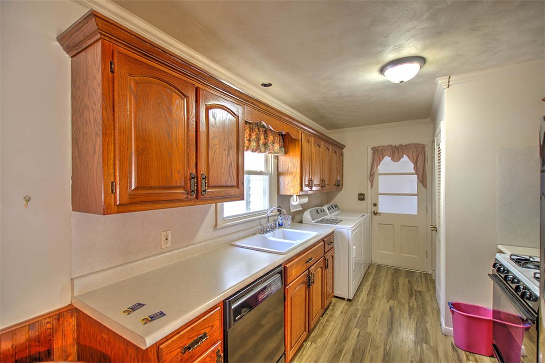 204 Newcastle Drive Decatur, IL 62526 - Photo 10 of 22 Gallery Image 10
