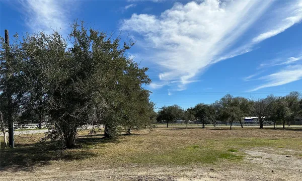 $399,000 | 2690 County Road 179, Alvin, TX 77511