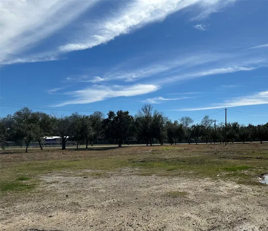$399,000 | 2690 County Road 179, Alvin, TX 77511