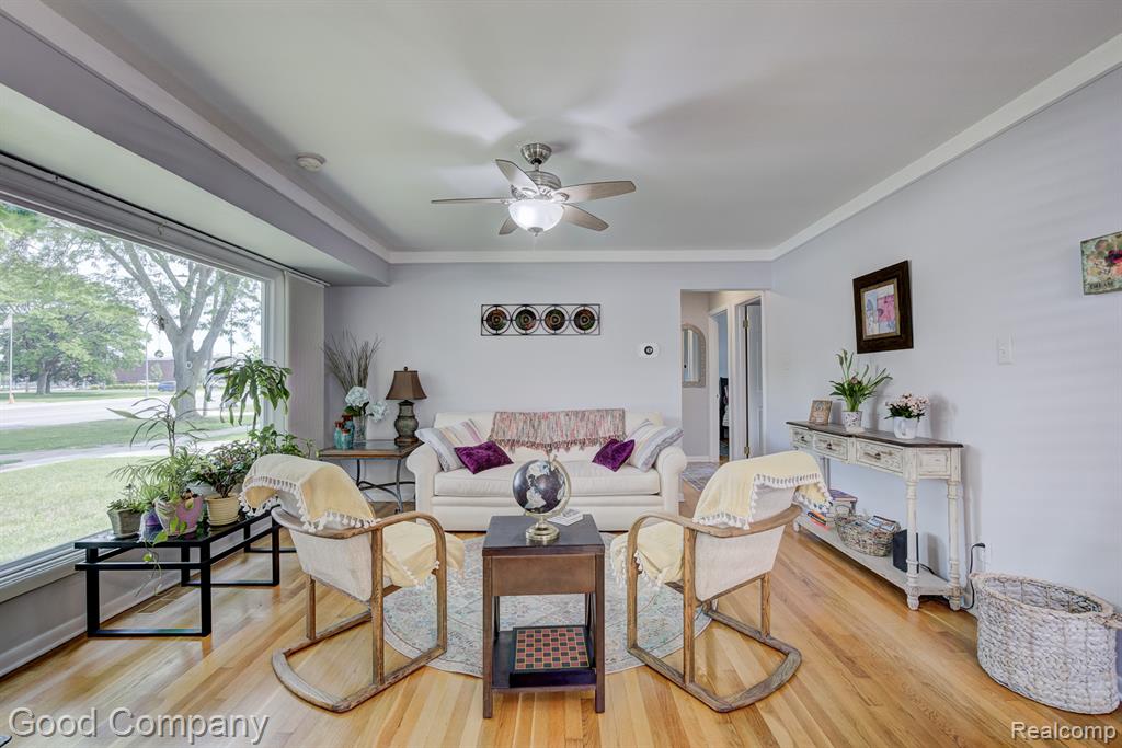 4217 Crooks Road Royal Oak, MI 48073 - Photo 4 of 50