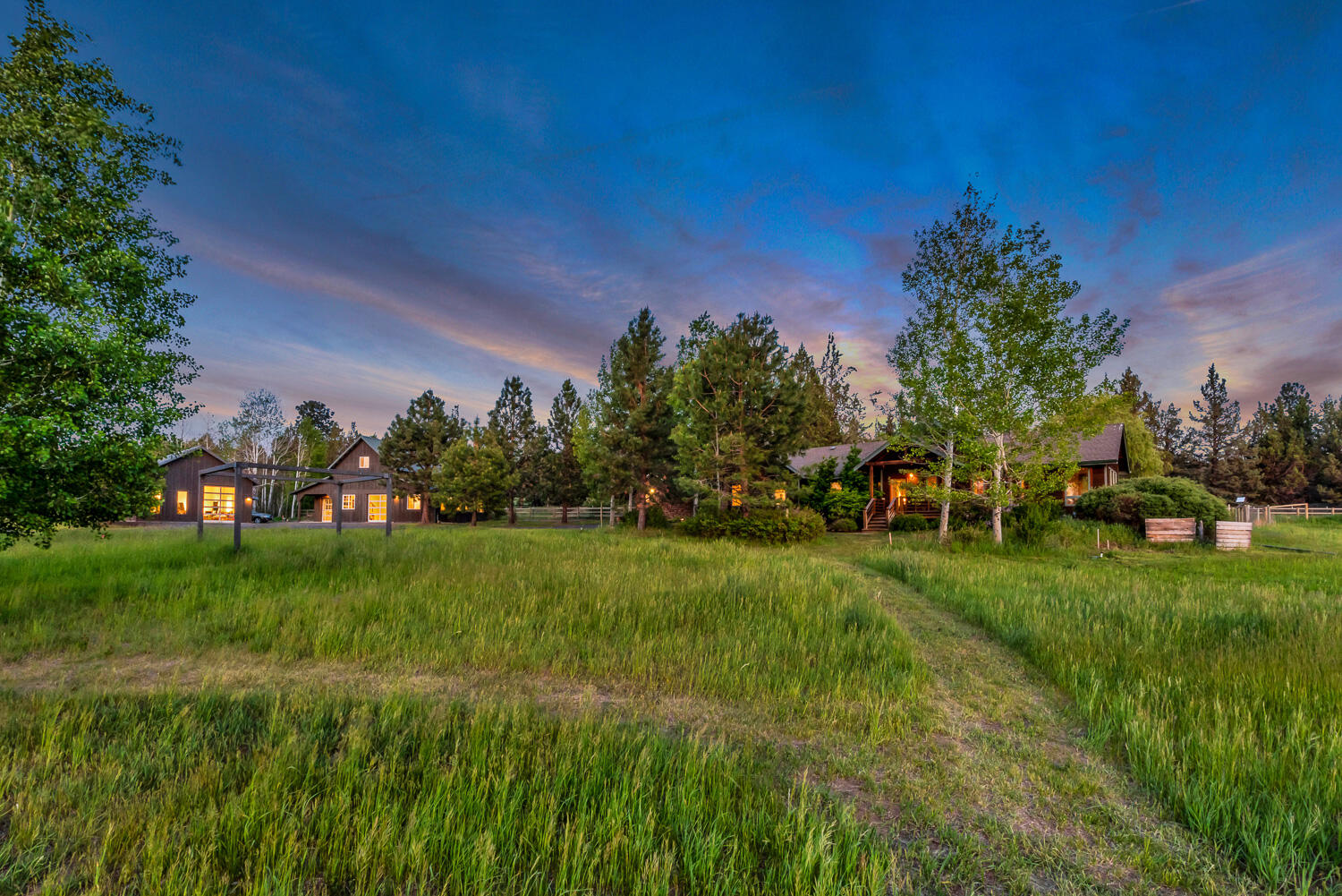 19007 Innes Market Road Bend, OR 97703 - Photo 34 of 39 a view of a park with large trees