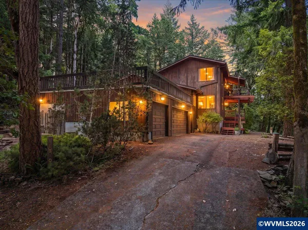 $850,000 | 1380 Northwest Magnolia Drive, Corvallis, OR 97330
