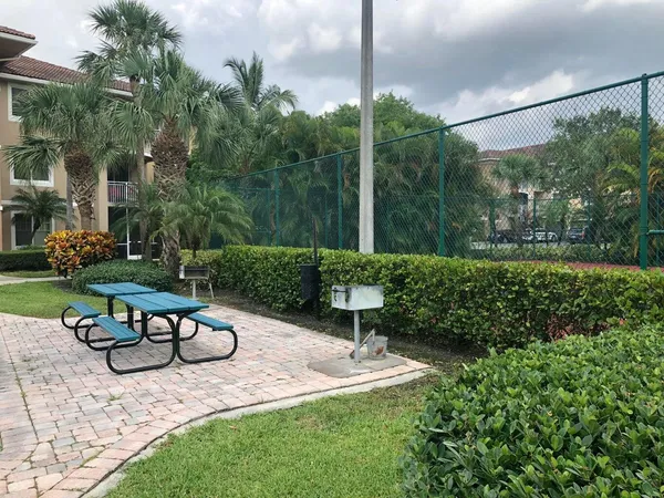 $2,850 | 6450 Emerald Dunes Drive, Unit 301, West Palm Beach, FL 33411