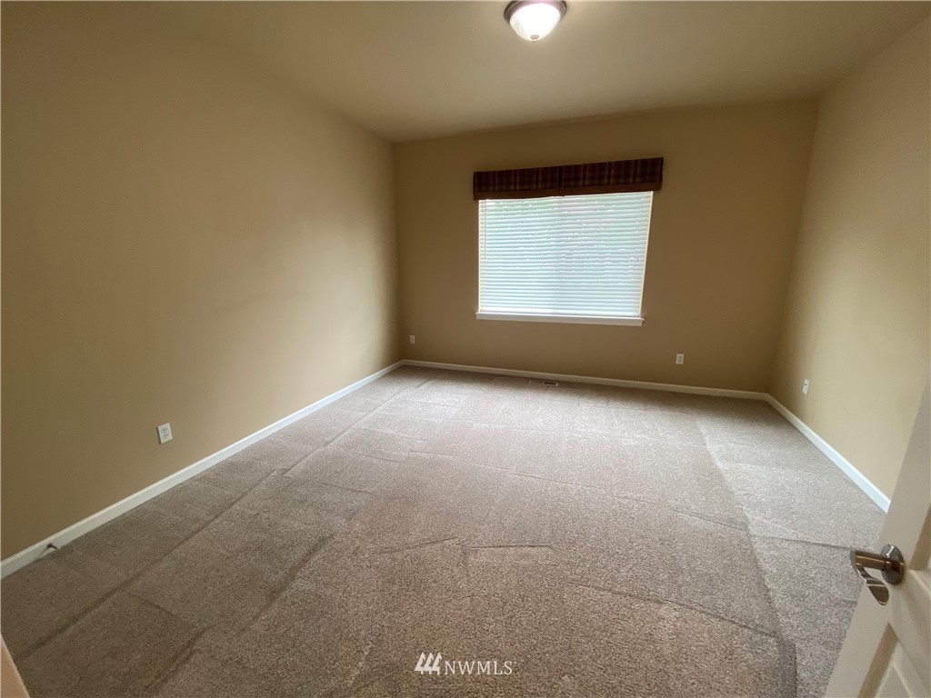 3035 Ridge View Place DuPont, WA 98327 - Photo 9 of 13 Gallery Image 9