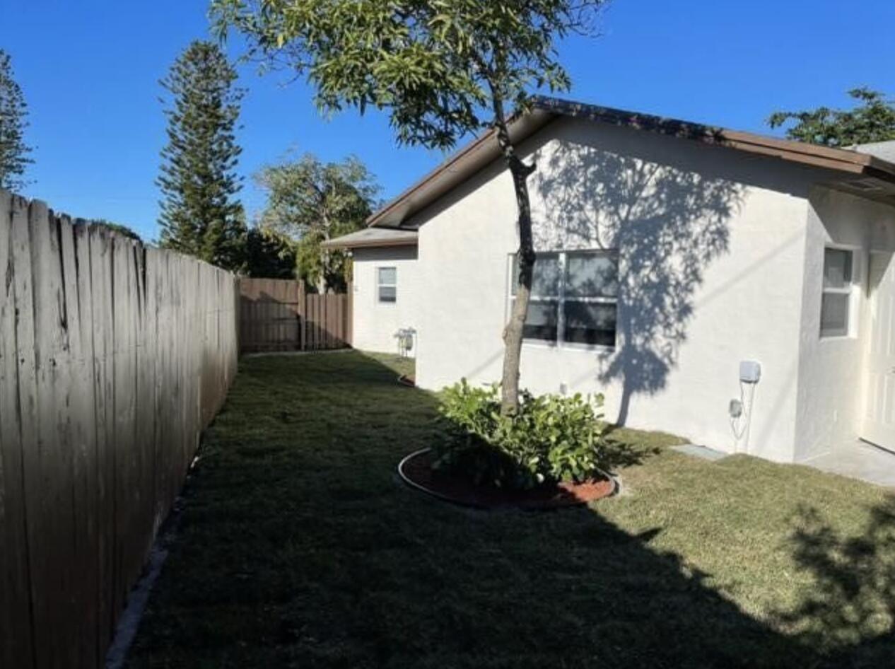 150 Manchester Street Boca Raton, FL 33487 - Photo 17 of 20 150 Manchester