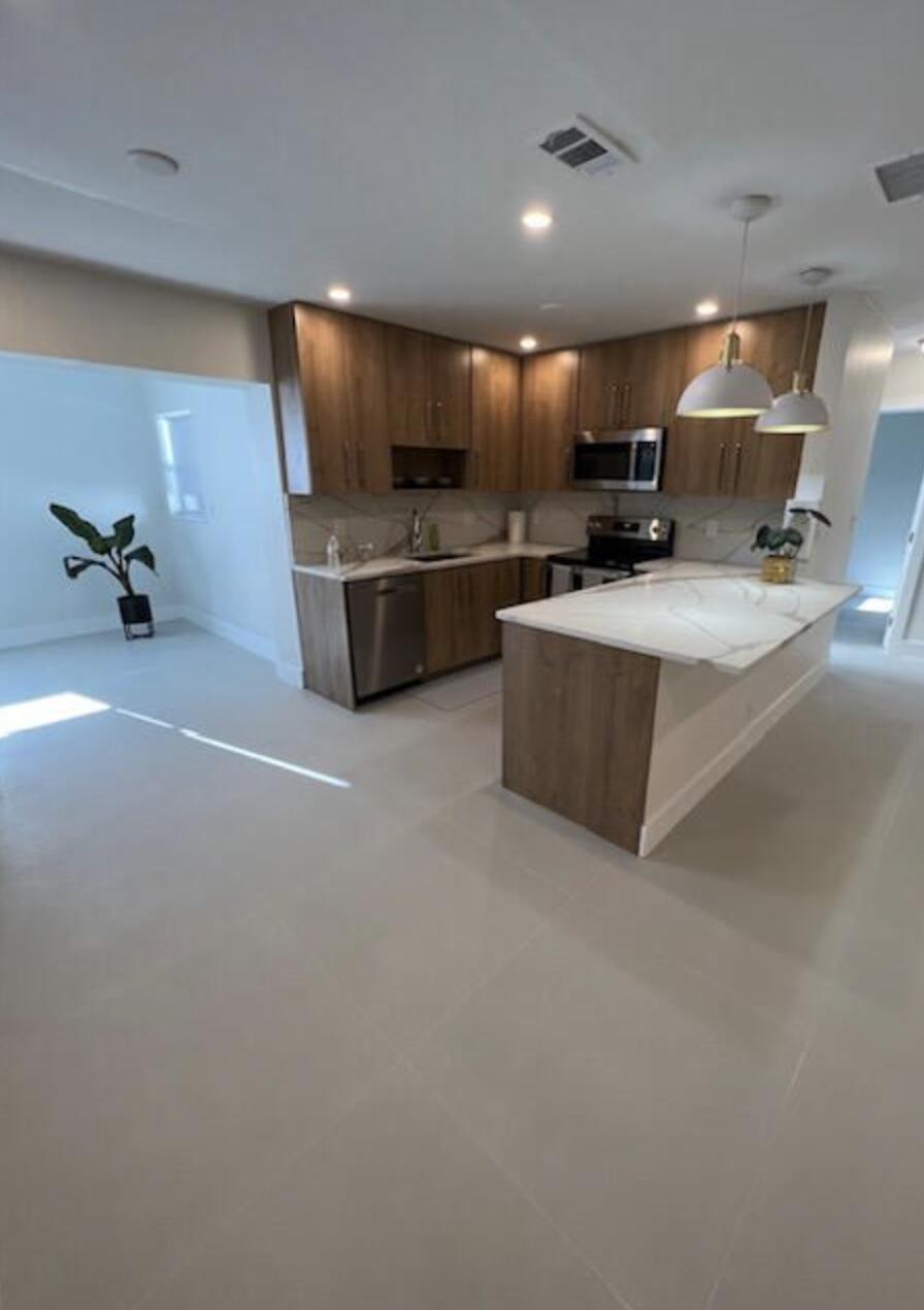 150 Manchester Street Boca Raton, FL 33487 - Photo 3 of 20 150 Manchester