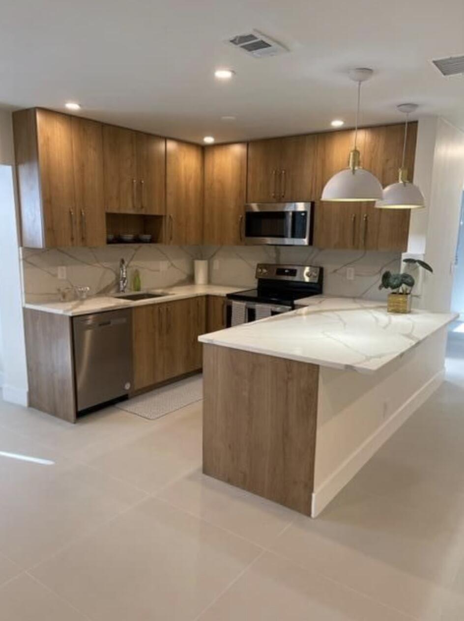 150 Manchester Street Boca Raton, FL 33487 - Photo 4 of 20 150 Manchester