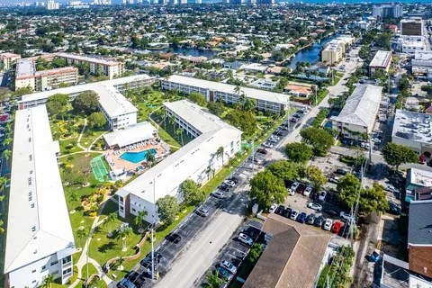 $229,999 | 2455 Northeast 51st Street, Unit E102, Fort Lauderdale, FL 33308