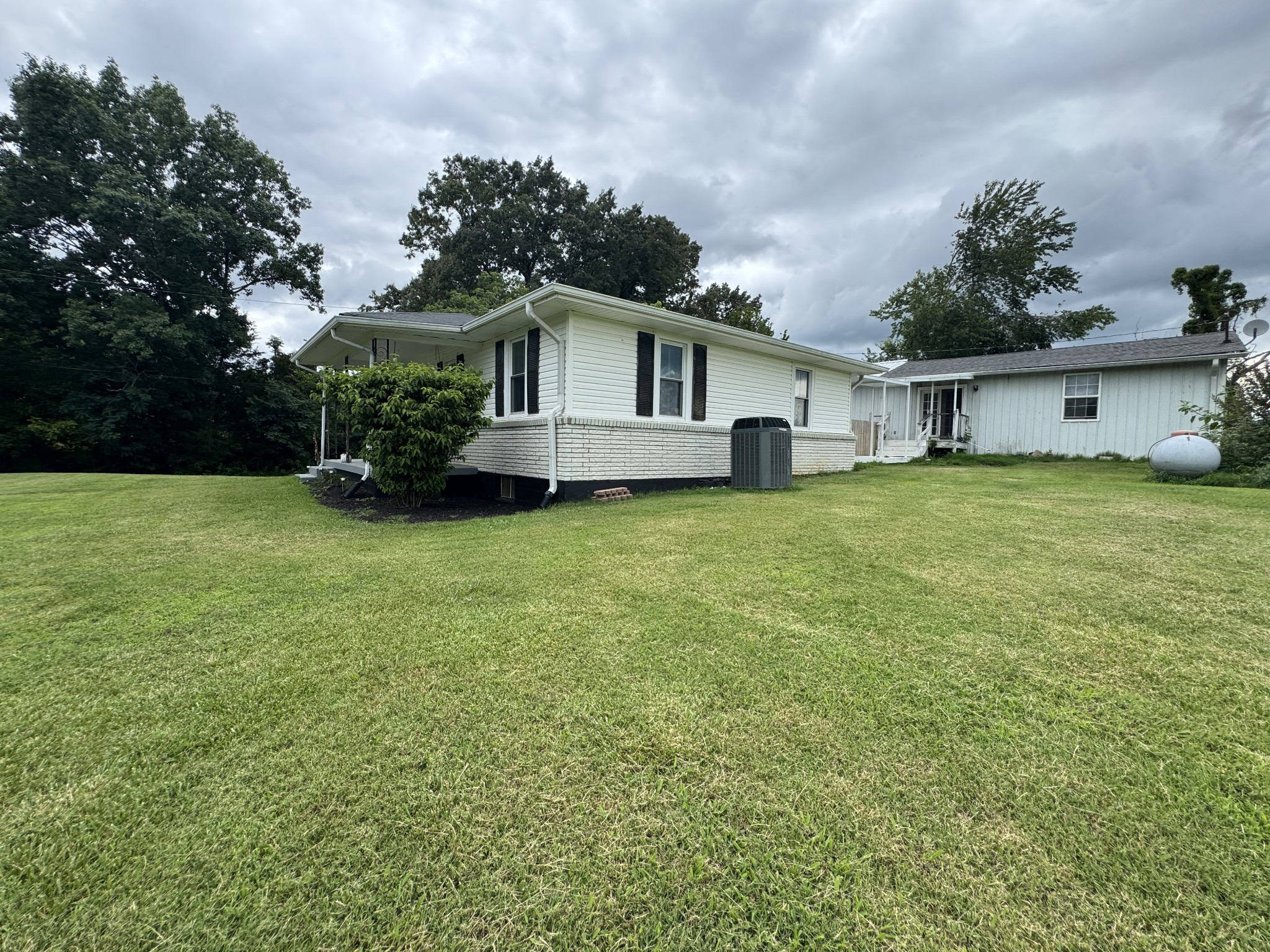 205 Williams Road Westmoreland, TN 37186 - Photo 3 of 14